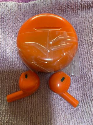auriculares naranjas