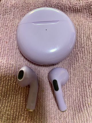 auriculares morados