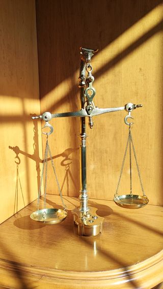 Báscula antigua de farmacia