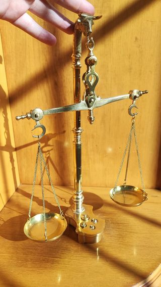 Báscula antigua de farmacia