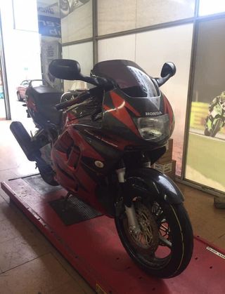 Moto Honda Cbr 600 F3 1998