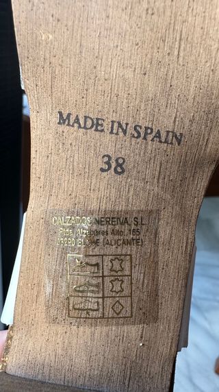 Sandalias de piel Mía Loé. Talla 38