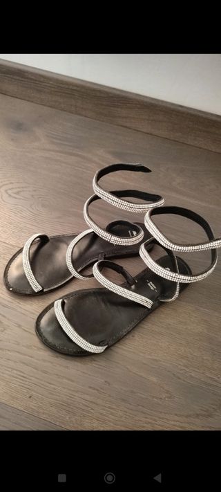 Sandali bassi alla schiava con strass