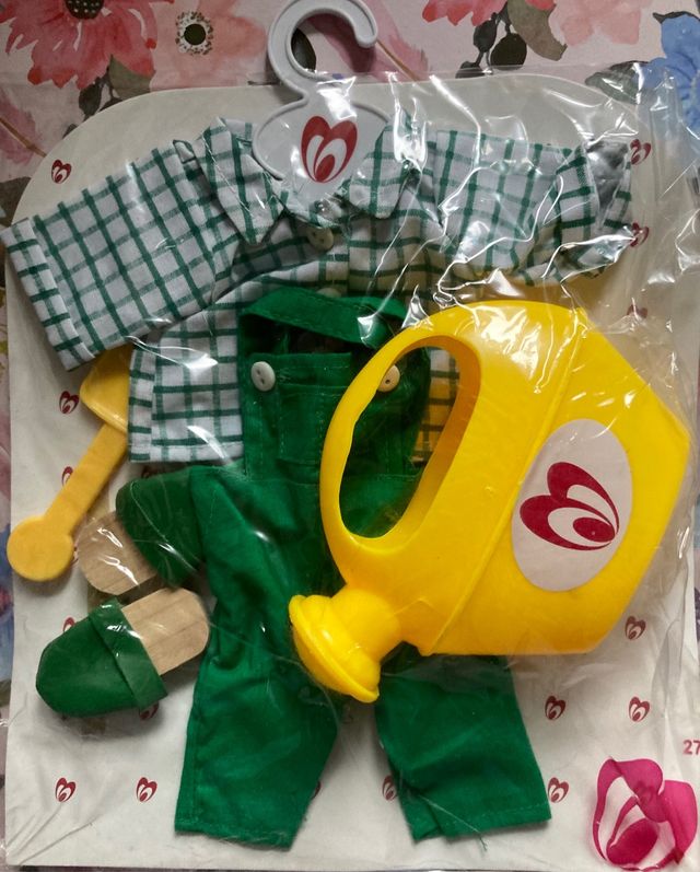 conjunto valido Paola Reina amigas