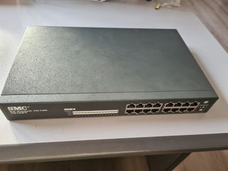 Switch 16 puertos SMC EZ1016DT