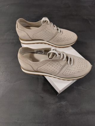 Zapatillas T. 41 casual beige