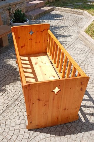 Cuna mecedora de madera