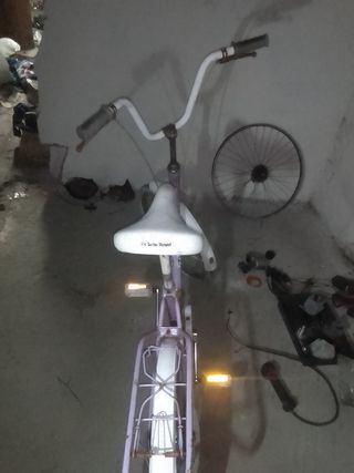 Bicicleta antigua marca BH modelo Happy