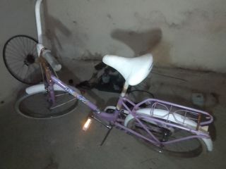 Bicicleta antigua marca BH modelo Happy