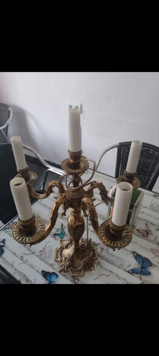 2 Candelabros de bronce