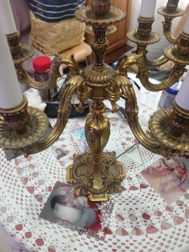 2 Candelabros de bronce