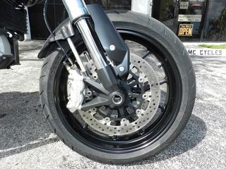 Alquiler moto Ducati en Barcelona