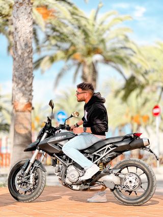 Alquiler moto Ducati en Barcelona