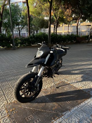Alquiler moto Ducati en Barcelona