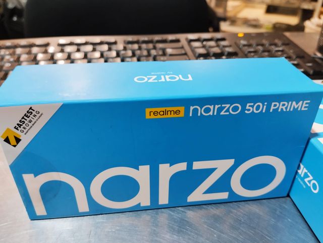 ➤ Nuovo telefono cellulare Realme Narzo 50i Prime.