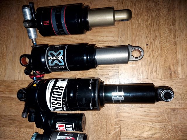 SUSPENSIONES DE MUELLE Y AIRE