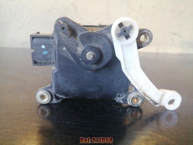 P.11058 Motor calefacción 8d1820511 Audi A s_10976