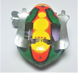 Juguete de metal de cuerda réplica de Payá. Rana