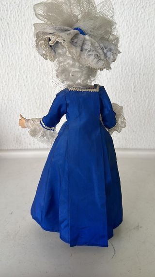 FIGURA SEÑORA MAYOR