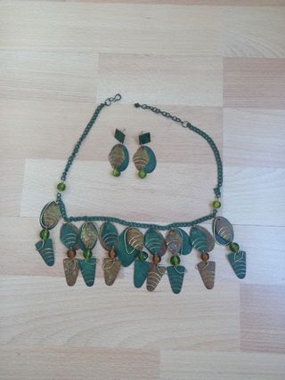 Collar y pendientes
