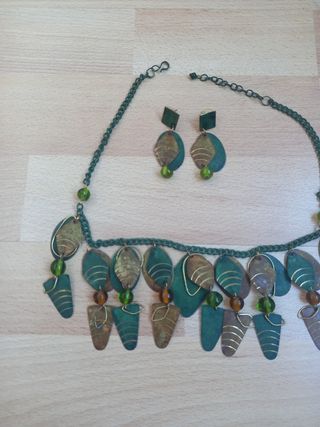 Collar y pendientes