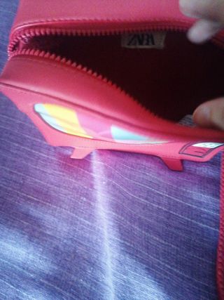 Bolso Zara niña. Forma de cámara de TV.