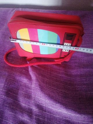 Bolso Zara niña. Forma de cámara de TV.