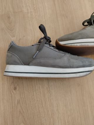 Zapatillas Zara verde militar cómodas