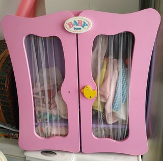 Armario de madera juguetes