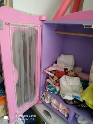 Armario de madera juguetes