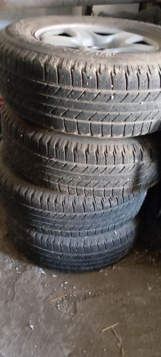 Llantas con neumático 16 pulgadas toyota 