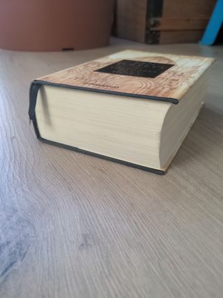 Los Pilares de la Tierra. Ken Follet. Tapa dura