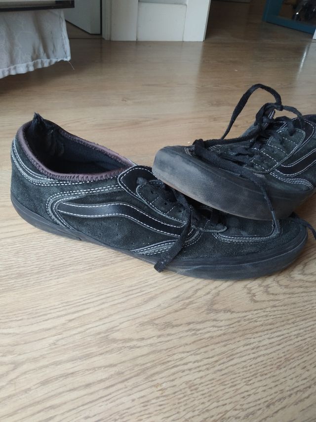zapatillas negras vans