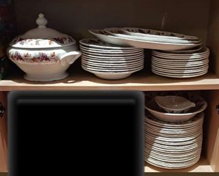 VAJILLA ANTIGUA ROYAL CHINA VIGO