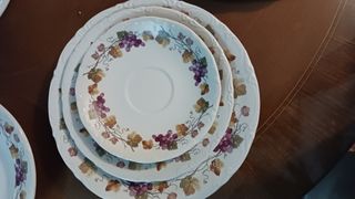 VAJILLA ANTIGUA ROYAL CHINA VIGO