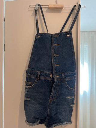 Mono vaquero azul marino con tirantes