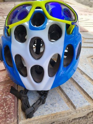 Casco y gafas infantiles