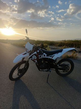 Rieju Mrt 125 Lc 2022. 15Cv