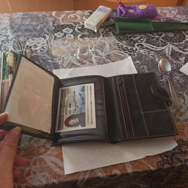 Cartera monedero. Multiapartamentos