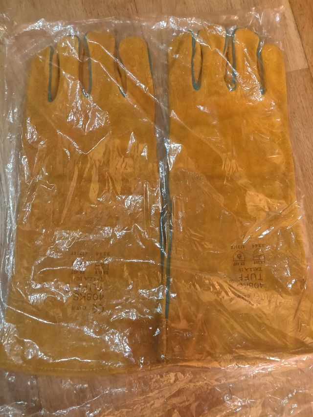 Guantes de soldador.