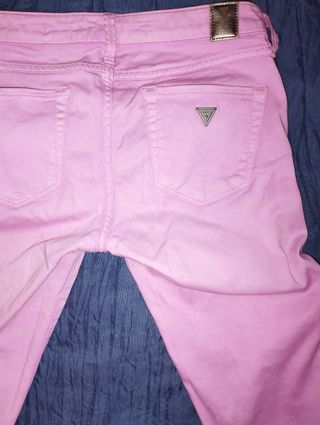 Vaqueros rosa Guess 