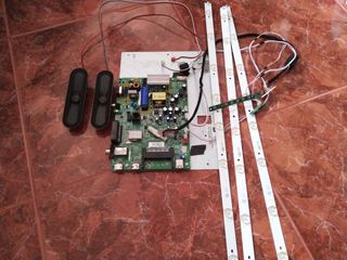 Despiece de televisión Thomson 32HA3103