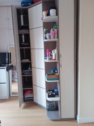 Mobile ad angolo in rovere