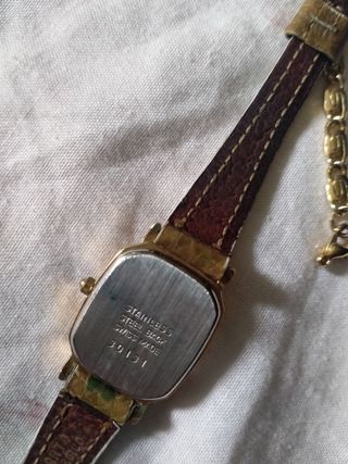 Reloj vintage y pulsera chapados en oro