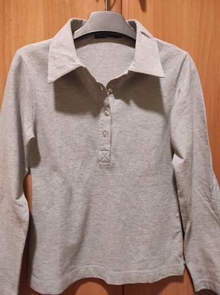 Polo gris marca Batreds