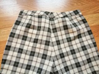 Pantalón Zara. Talla 36.Campana.