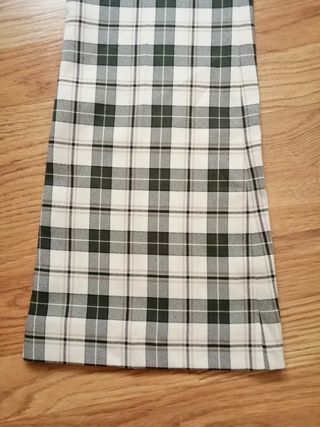 Pantalón Zara. Talla 36.Campana.