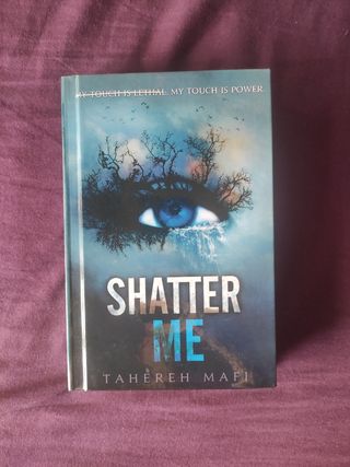 Shatter Me inglés libro