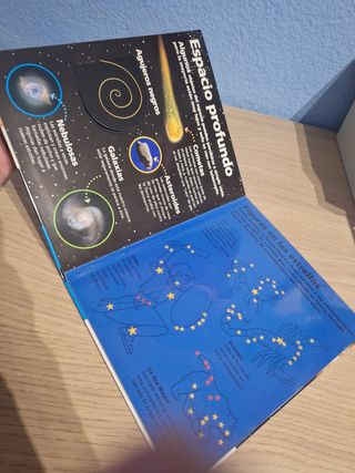 Libros descubre y juega