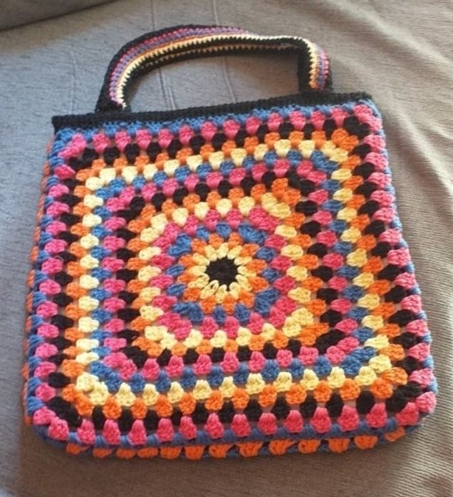 Precioso bolso crochet hecho a mano